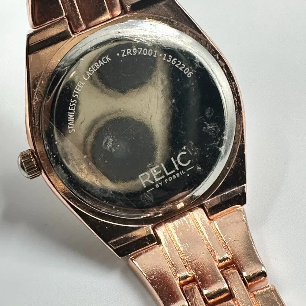 Relic Watch Women Rose Gold Tone Crystal Bezel 26MM Round New Battery 7 Inch
